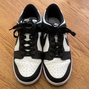 Nike Women Classic Black and White Sneakers